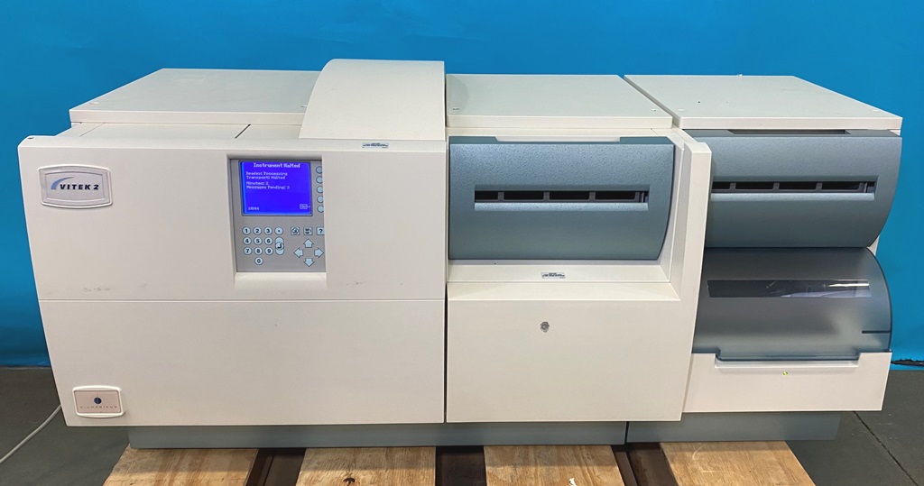 BioMerieux Microbiological Analyzer Vitek 2 XL 940540 Used Medical
