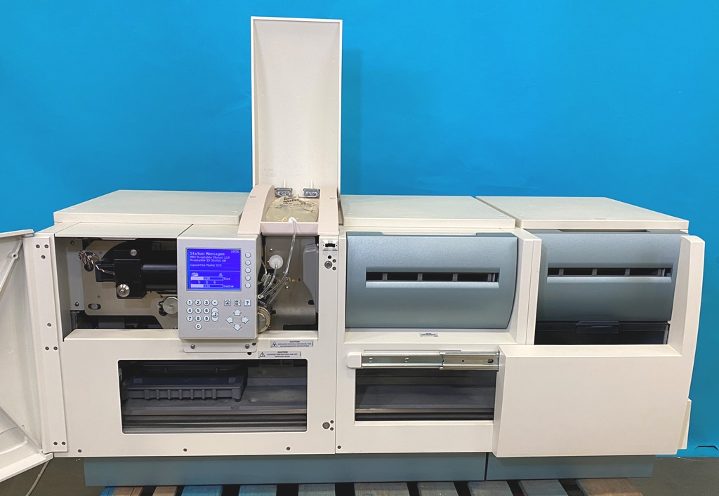 BioMerieux Microbiological Analyzer Vitek 2 XL 940541 Used Medical